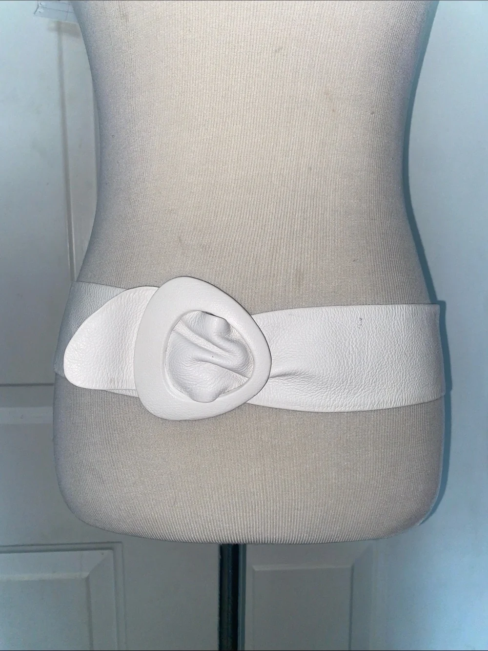 Luz Camila White Pebbled Leather Waist Belt with Leather Triangle Buckle